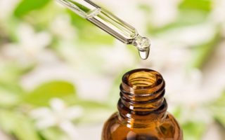 Top 3 Essential Oils to Use for Bruising
